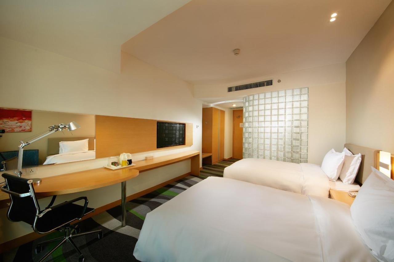 Holiday Inn Express Tangshan Downtown By Ihg Exterior foto
